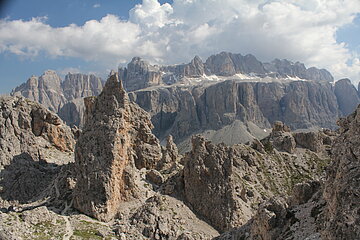 Vom Cirjoch zum Grödnerjoch, Sella im Hintergrund