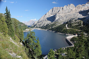 Fedaiasee mit Marmolada und Civetta